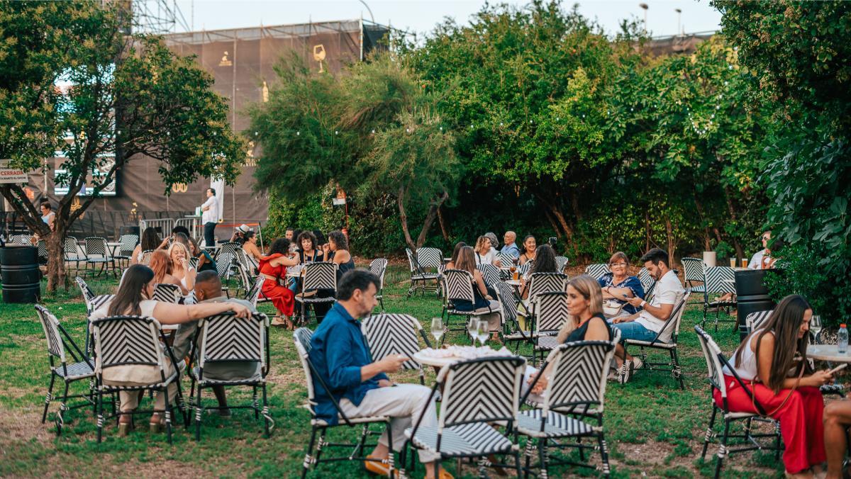 Zona de descanso del Tío Pepe Festival en Jerez durate el concierto de Elvis Crespo (© Fatou.es)