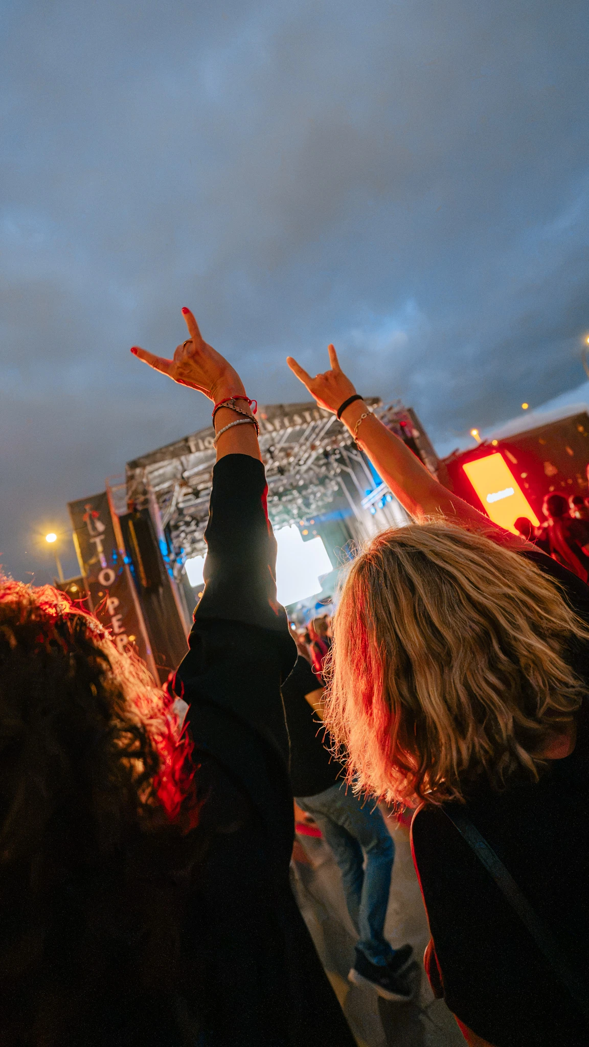 Público disfrutando del concierto de Deep Purple durante su conciírto en el Tío Pepe Festival de Jerez